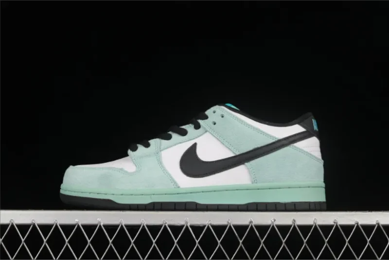 Nike SB Dunk Low en verde agua