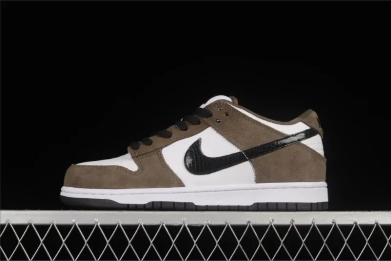 Nike SB Dunk Low Trail End