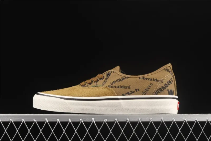 Vans Authentic 44 DX Liberaiders