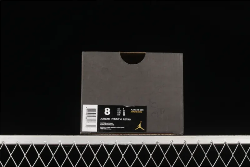 Jordan Hydro 11 Bred Blanco