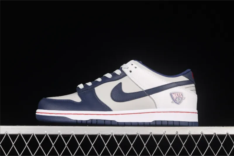 Nike Dunk Low EMB NBA 75th Anniversary Knicks