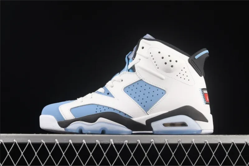 Jordan 6 Retro UNC en blanco