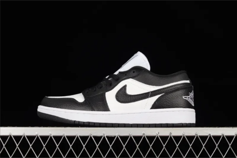 Jordan 1 Low SE en blanco y negro