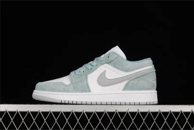 Jordan 1 Low SE en verde esmeralda