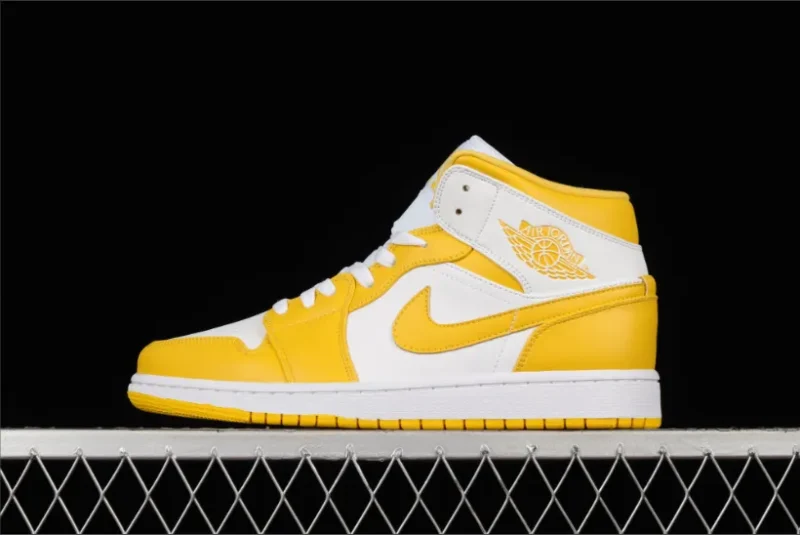 Jordan 1 Mid Blanco University Dorado