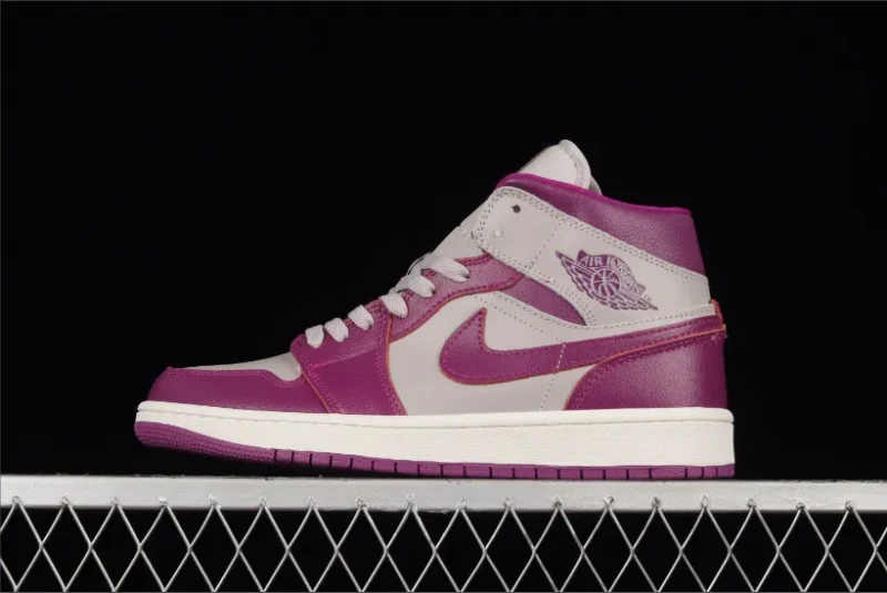 Jordan 1 Mid Magenta