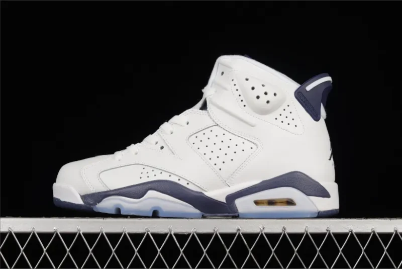 Jordan 6 Retro en azul marino noche