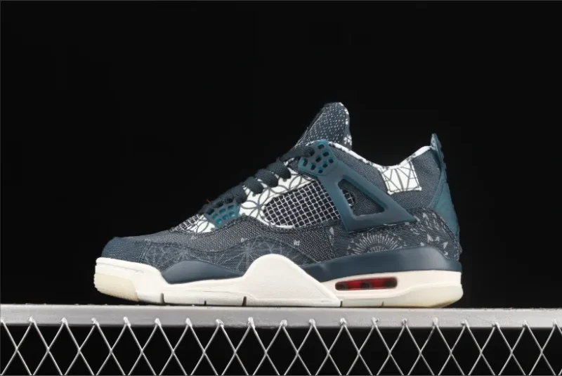 Jordan 4 Retro SE Sashiko