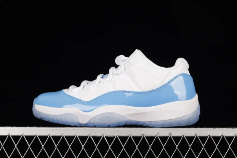 Jordan 11 Retro Bajo Azul Universitario