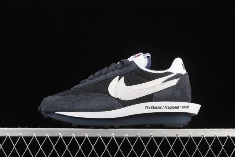 Nike LD Waffle SF sacai Fragment en gris