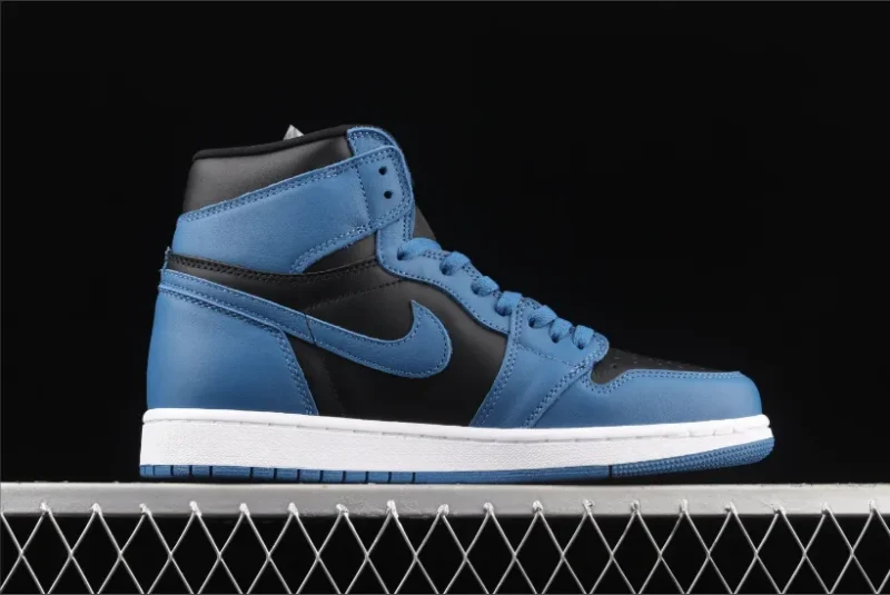 Jordan 1 Retro High OG en azul marino oscuro