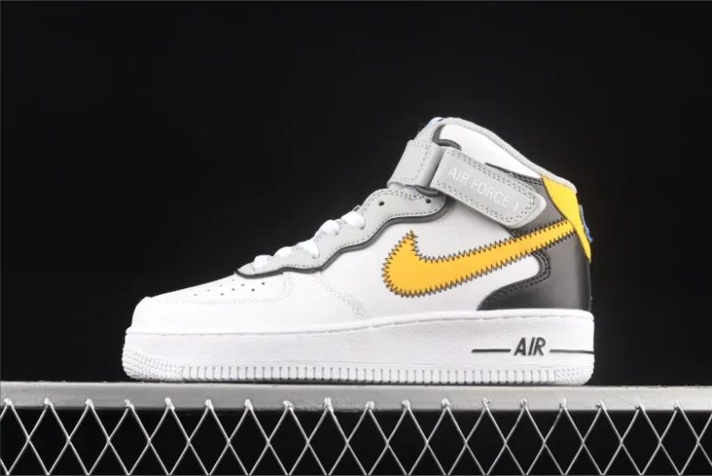 Nike Air Force 1 Mid Athletic Club Blanco Azufre Oscuro