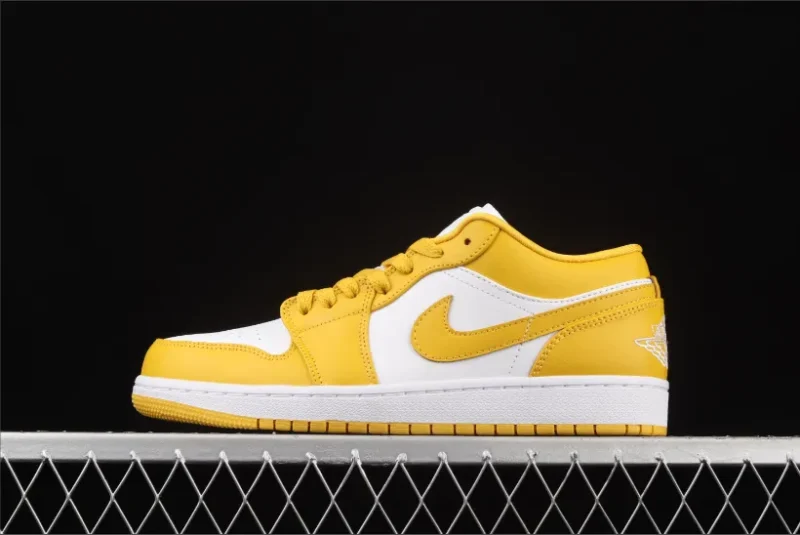 Jordan 1 Low en amarillo polen