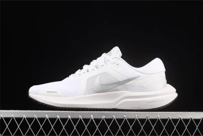 Nike Air Zoom Vomero 16 Blanco Negro