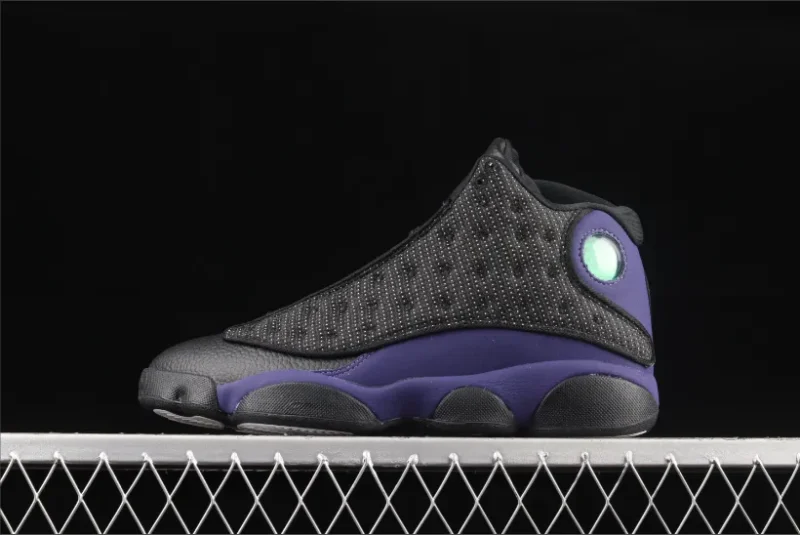 Jordan 13 Retro Court en violeta