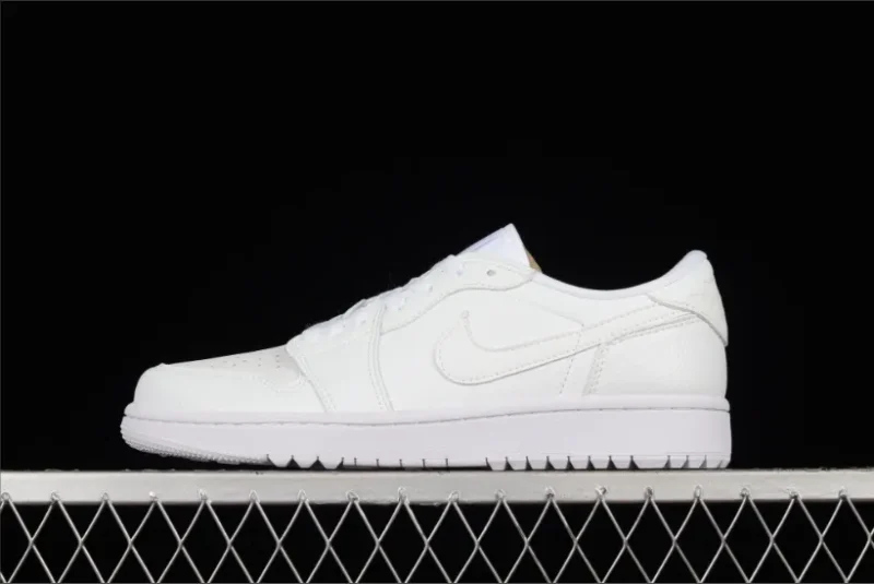 Jordan 1 Retro Low Golf en blanco monocromático