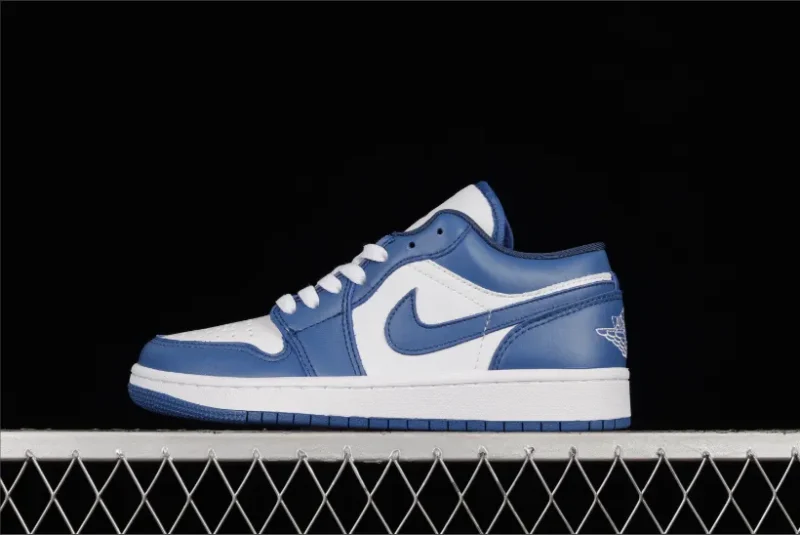 Jordan 1 Low en azul marino (de mujer)