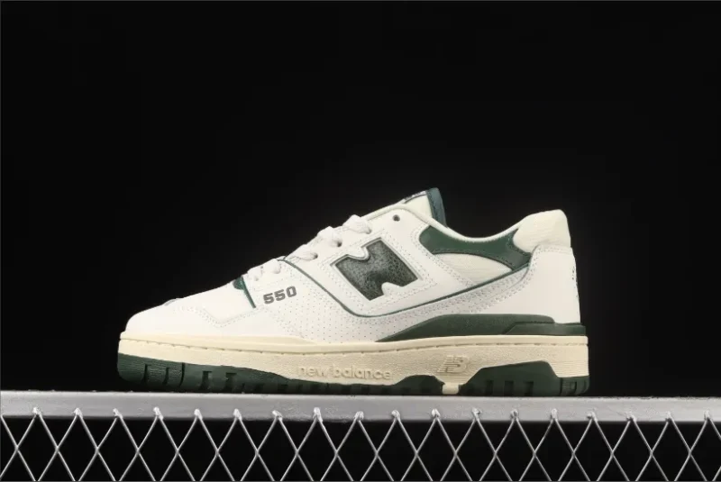 New Balance 550 Aime Leon Dore en blanco y verde