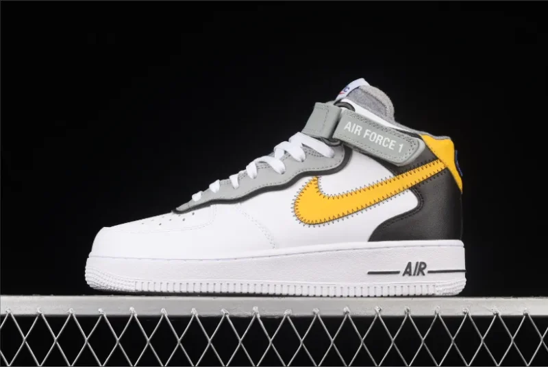 Nike Air Force 1 Mid Athletic Club Blanco Azufre Oscuro
