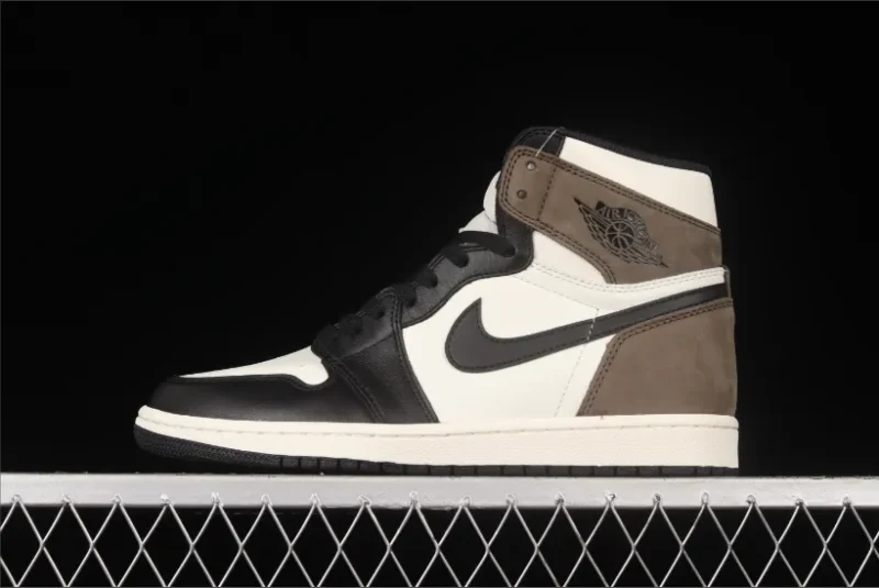 Jordan 1 Retro High en moca oscuro