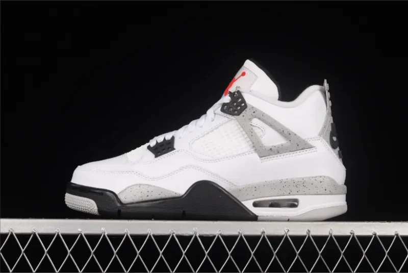 Jordan 4 Retro en blanco y gris hormigón (2016)