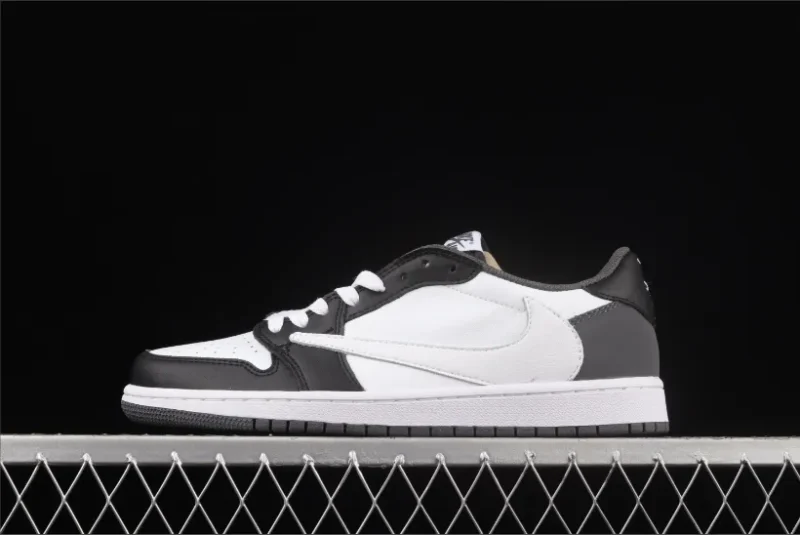 Jordan 1 Retro Low OG SP Fragment x Travis Scott