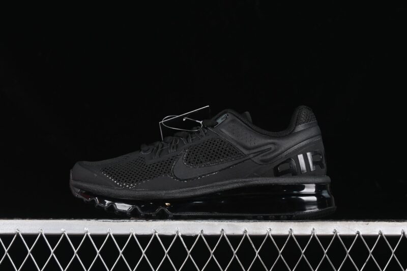 NIKE AIR MAX 2013 TRIPLE BLACK