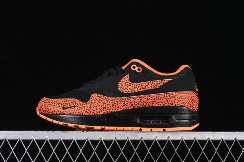 NIKE AIR MAX 1 JCRD BRIGHT MAGENTRA