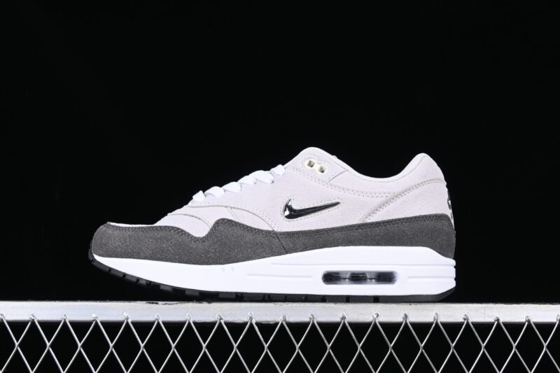 NIKE AIR MAX 1 JEWEL WOLF GREY