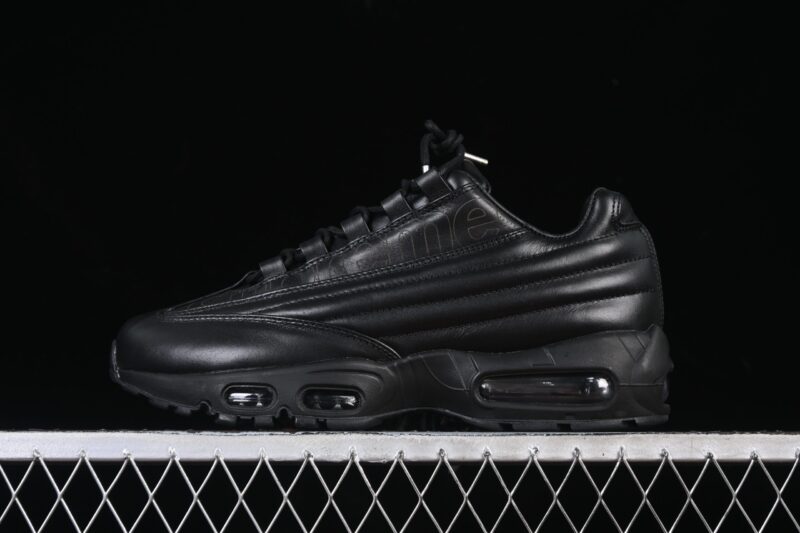 NIKE AIR MAX 95 LUX SUPREME TRIPLE