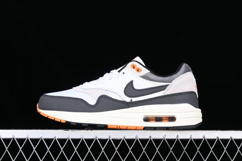 NIKE AIR MAX 1 LX LIGHT BROWN