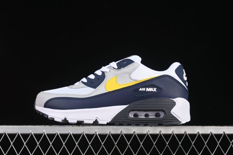 NIKE AIR MAX 90 MICHIGAN
