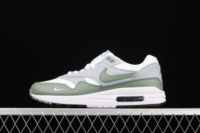 NIKE AIR MAX 1 SPIRAL SAGE