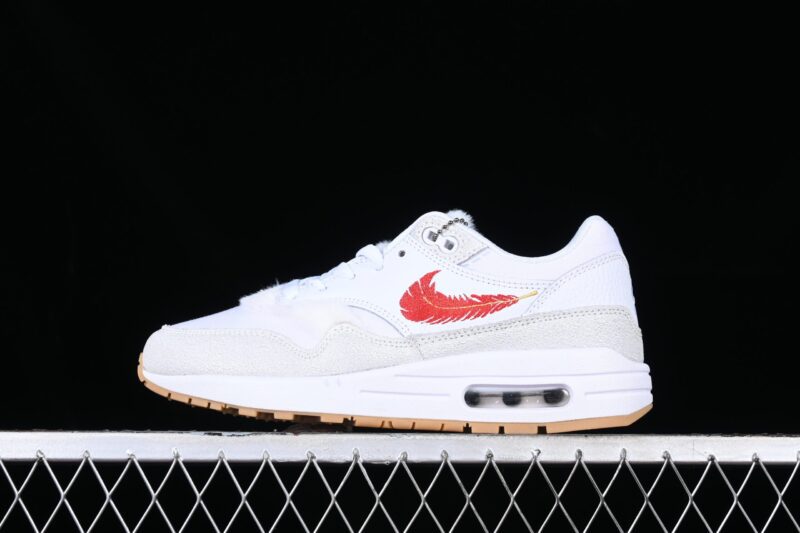 NIKE AIR MAX 1 THE BAY