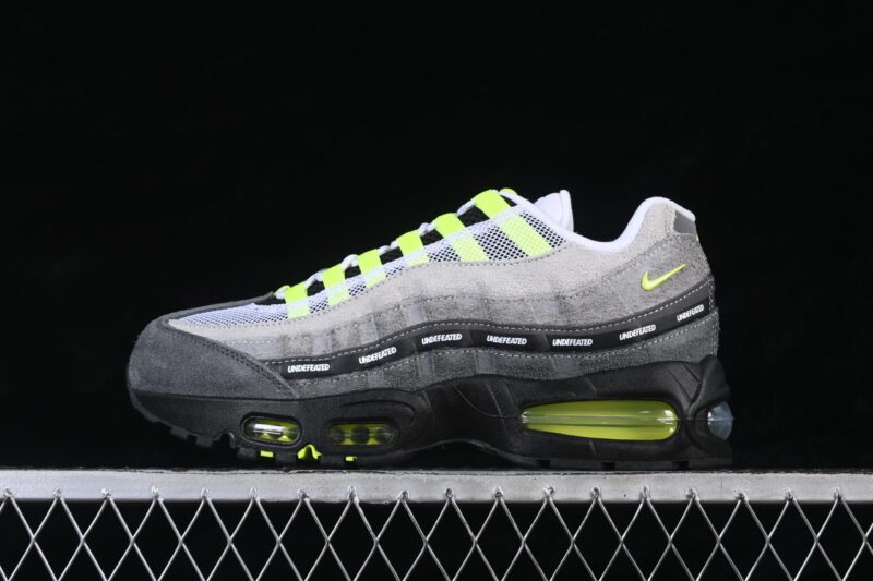 NIKE AIR MAX 95 UNDEFEATED GEO NYC