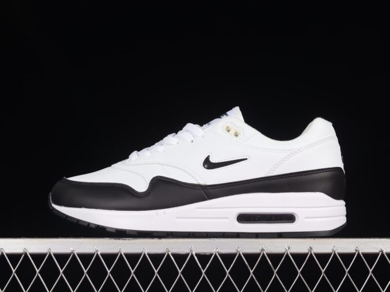 NIKE AIR MAX 1 WHITE BLACK JEWELRY