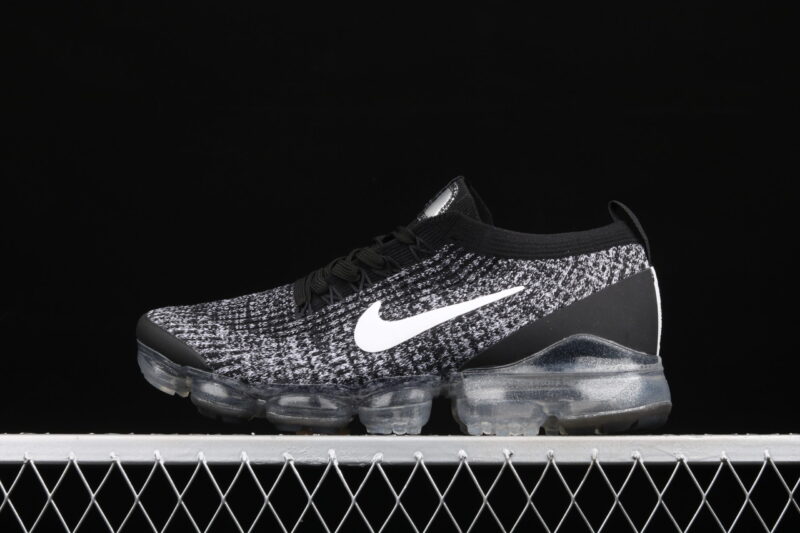 NIKE AIR VAPORMAX 2019 FLYKNT OREO
