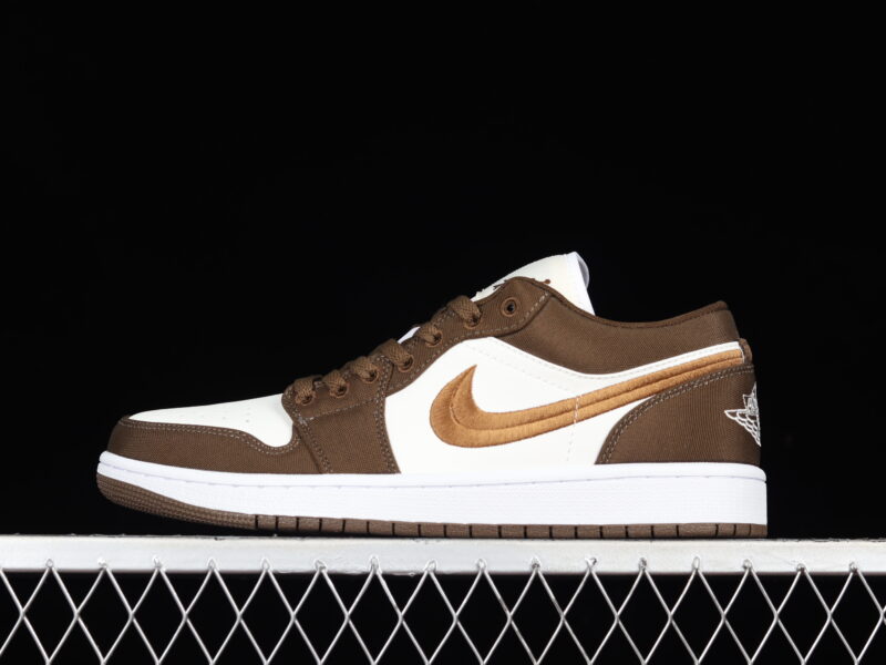 AIR JORDAN 1 LOW MOCHA TOE