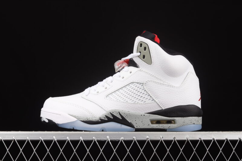 AIR JORDAN 5 WHITE CEMENT