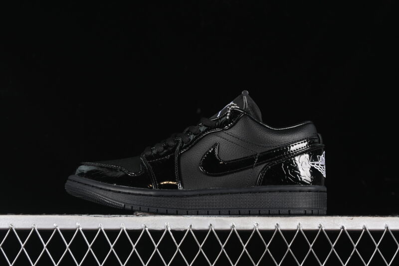 AIR JORDAN 1 LOW BLACK CROC