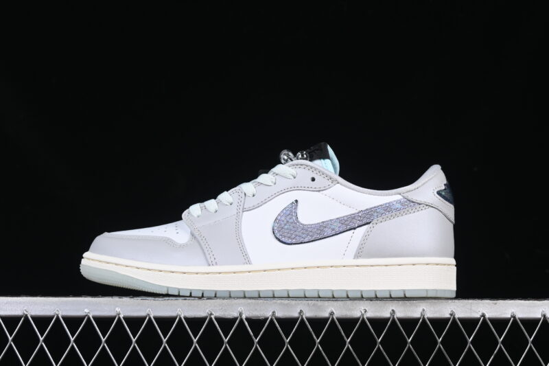 AIR JORDAN 1 LOW OG CNY