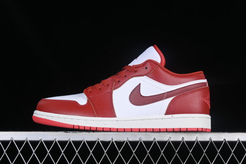 AIR JORDAN 1 LOW SE "DUNE RED