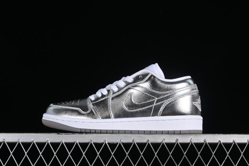 AIR JORDAN 1 LOW "METALLIC SILVER