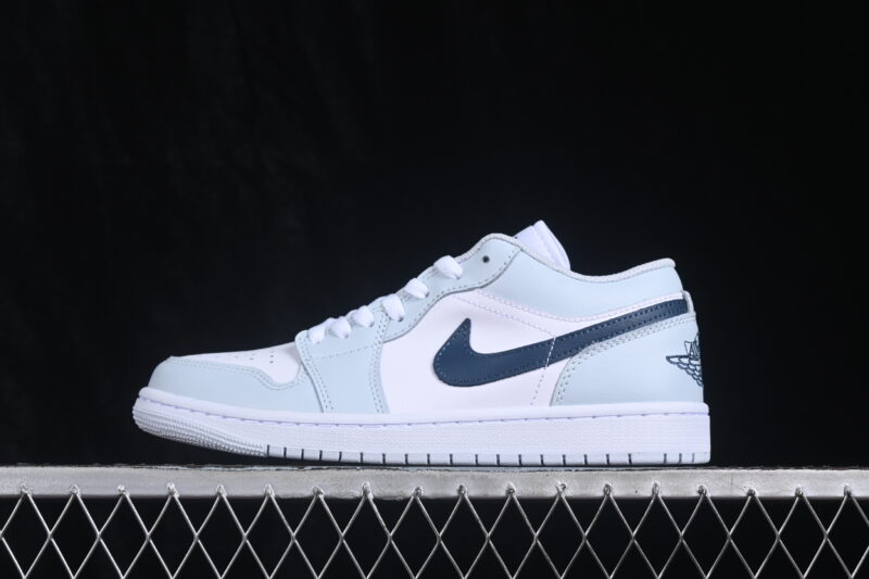 AIR JORDAN 1 LOW