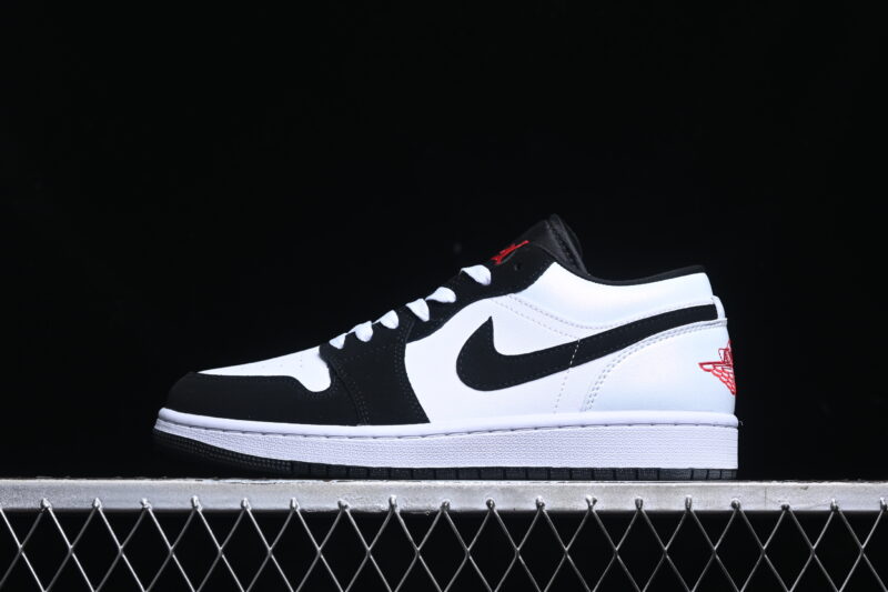 AIR JORDAN 1 LOW PANDA