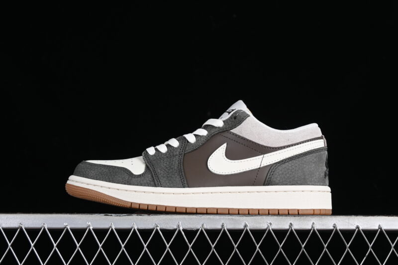 AIR JORDAN 1 LOW SNKRS DAY