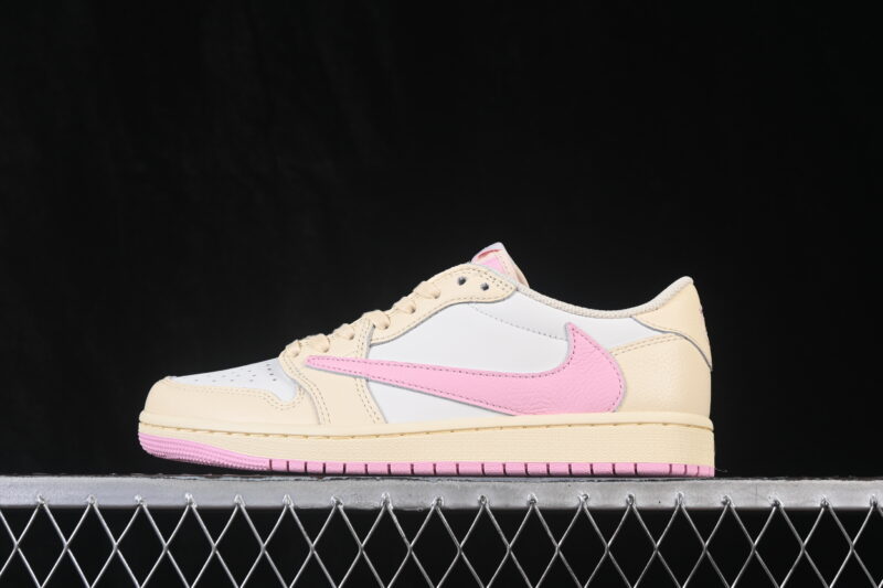 TRAVIS SCOTT X AIR JORDAN 1 LOW OG