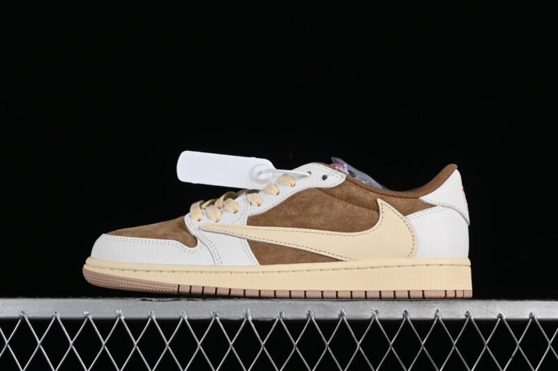 TRAVIS SCOTT X AIR JORDAN 1 LOW OG