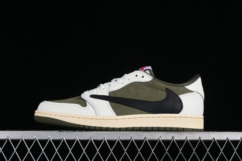 TRAVIS SCOTT X AIR JORDAN 1 LOW OG