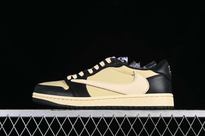 TRAVIS SCOTT X AIR JORDAN 1 LOW OG